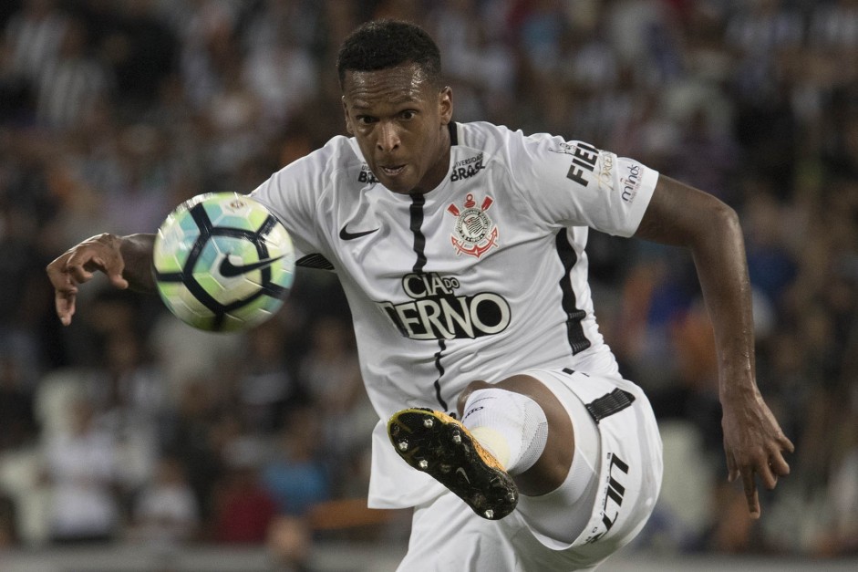 Jô marcou o único gol do Corinthians na partida desta segunda-feira