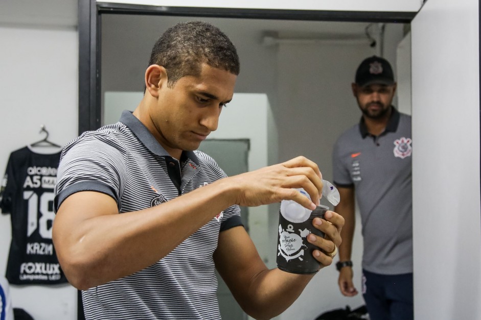 Pablo no vestiário antes da partida contra a Ponte Preta