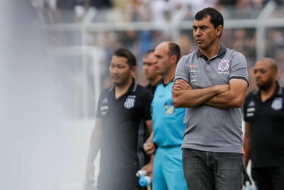 Carille durante derrota do Corinthians para a Ponte Preta