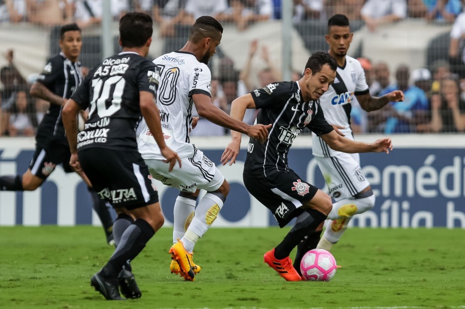 Rodriguinho em ao na partida contra a Ponte Preta