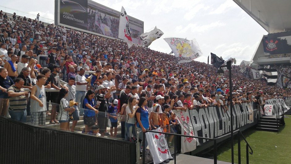 32 mil torcedores foram ao estádio em Itaquera antes do Dérbi 32 mil torcedores foram ao estádio em Itaquera antes do Dérbi