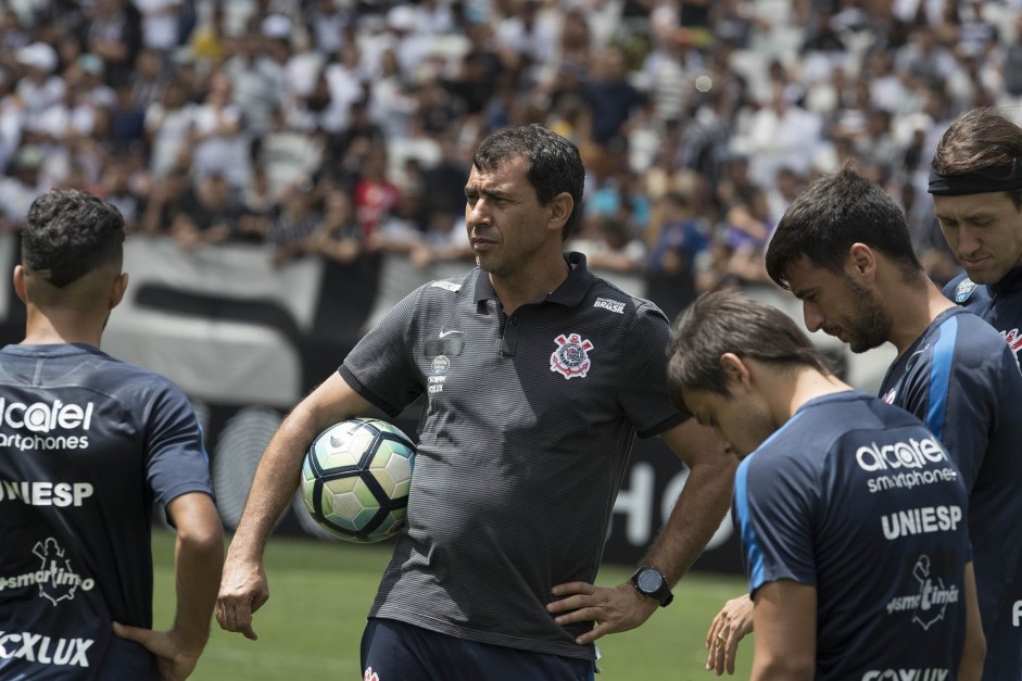 O treinador conduziu o treino histrico na manh deste sbado na Arena Corinthians