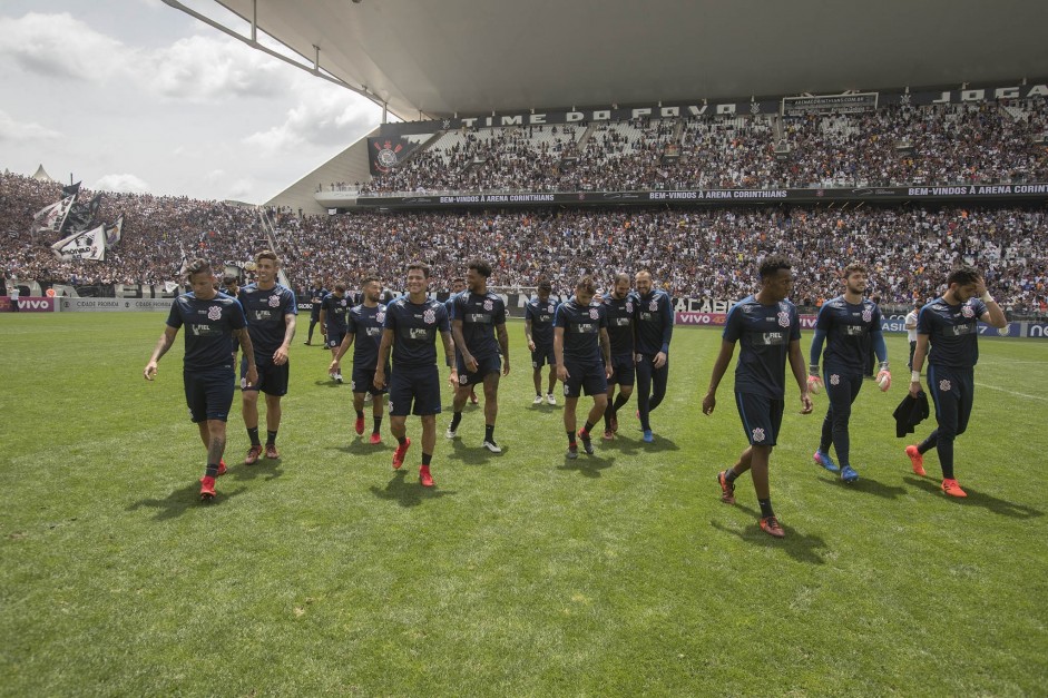 32 mil torcedores foram ao estádio em Itaquera no último treino aberto 32 mil torcedores foram ao estádio em Itaquera no último treino aberto