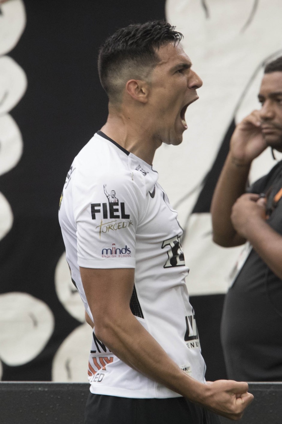 O xerife Balbuena marcou o segundo gol diante o Palmeiras, na Arena Corinthians