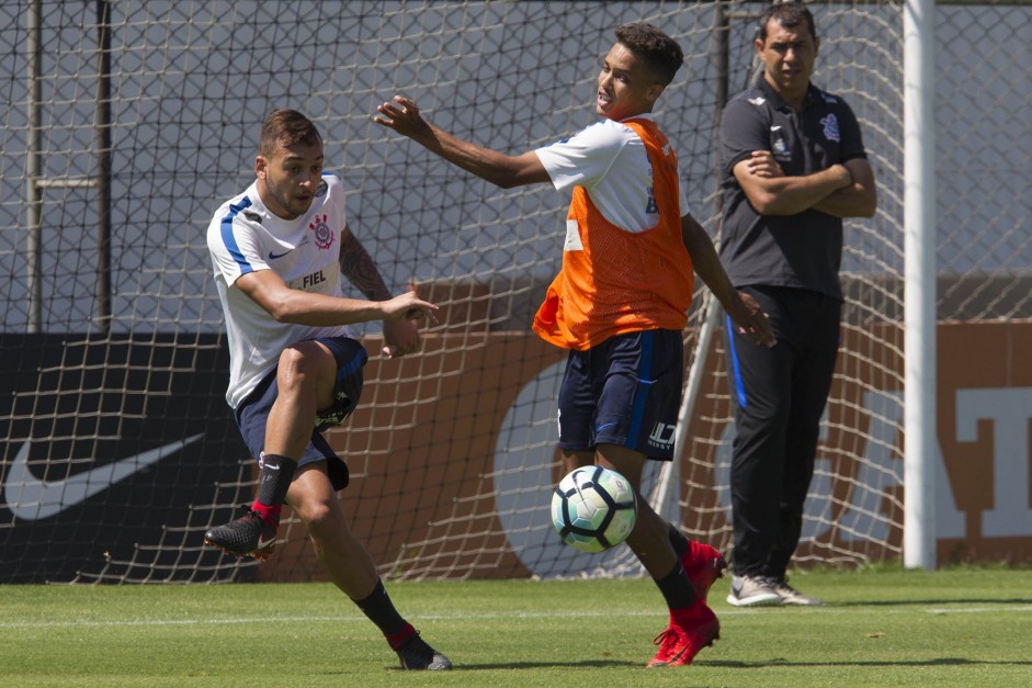 Pedrinho e Maicon treino desta segunda-feira j com foco no Fluminense