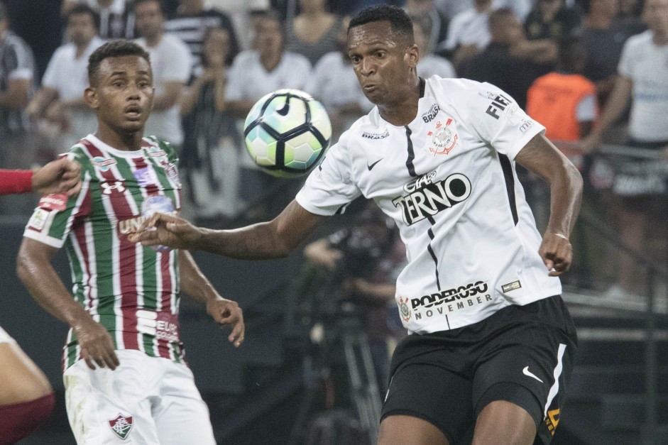 No ltimo jogo entre Corinthians e Fluminense, J marcou duas vezes; Henrique Dourado, nenhuma