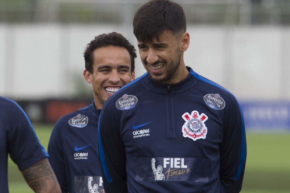 Volante vai defender as cores do Atlético Paranaense até o final do ano Volante vai defender as cores do Atlético Paranaense até o final do ano