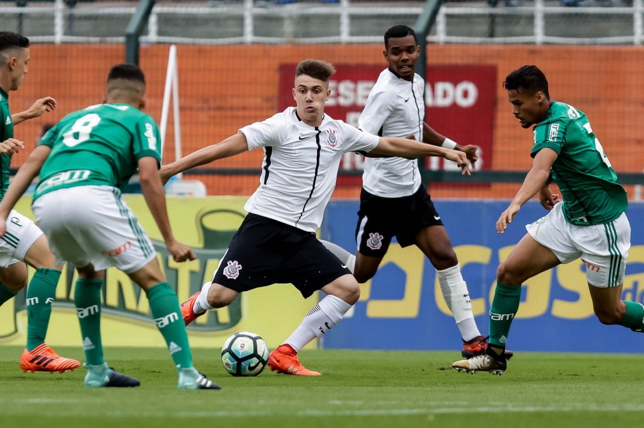 O Corinthians sub-17 levou a partida da Copa do Brasil para a final