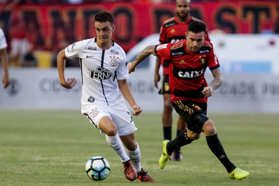 Rodrigo Figueiredo no vem tendo espao na equipe profissional do Corinthians
