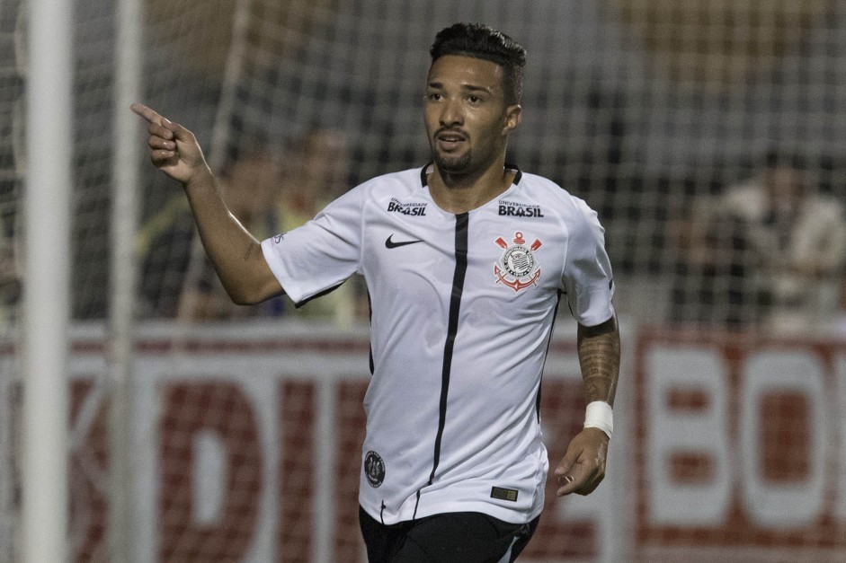 Clayson saiu do banco para marcar o gol da virada do Timo contra a Ferroviria