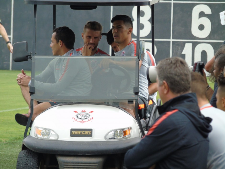 Titulares do Corinthians foram poupados do jogo-treino contra o Atltico-PR
