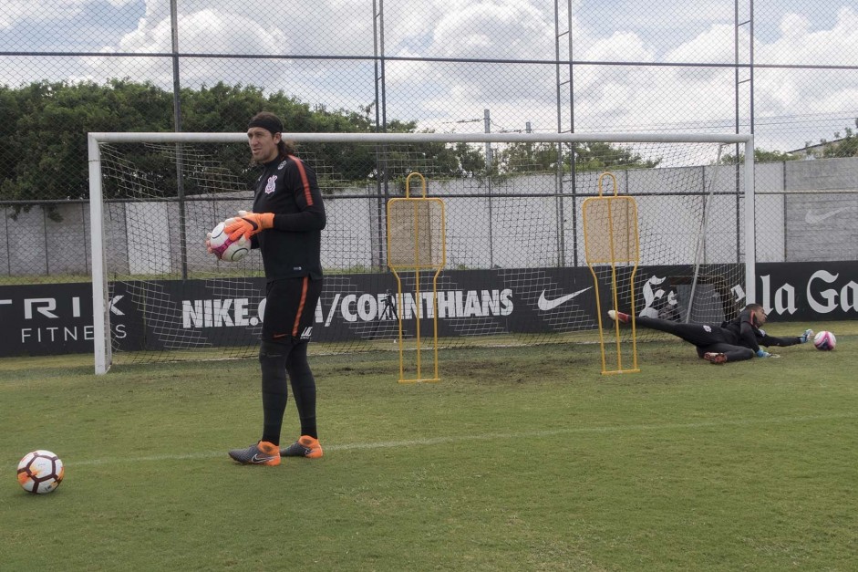 Cássio treina para o clássico de sábado contra o Palmeiras