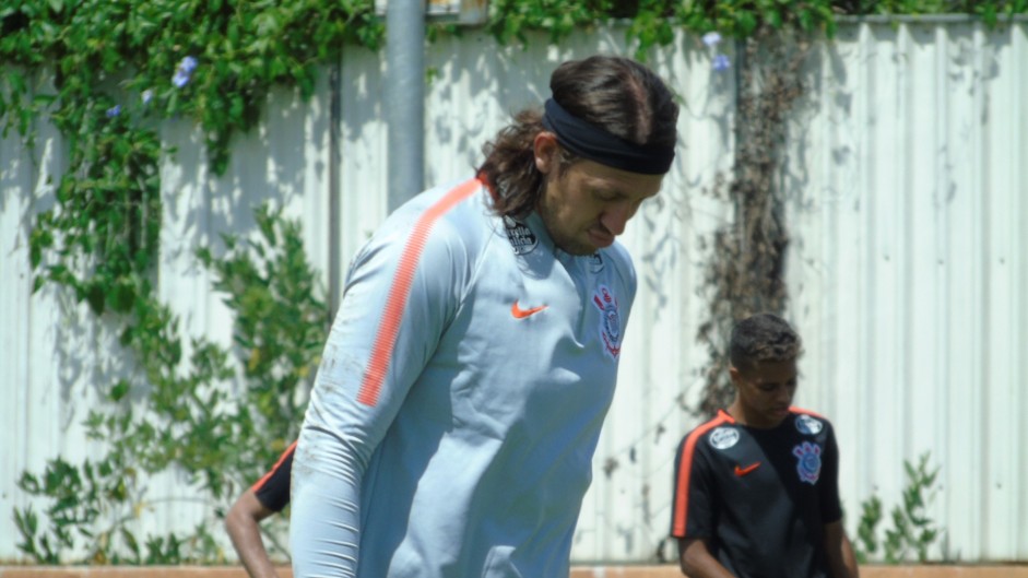 Apesar da falhas, Cássio segue como titular absoluto no Corinthians