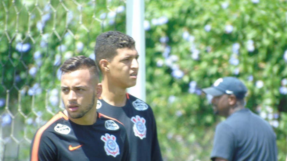 Matheus Matias já está integrado ao grupo corinthiano