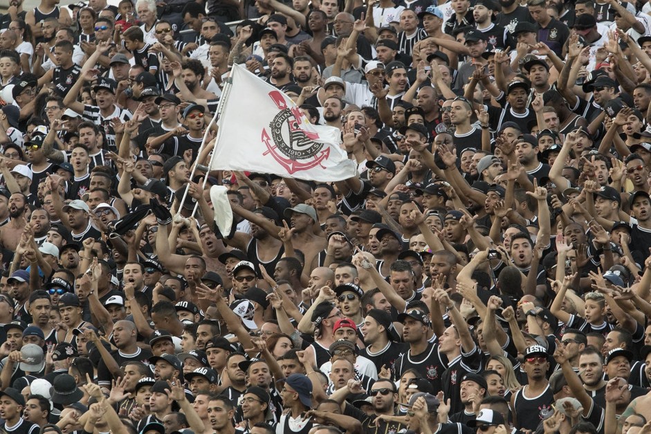 A torcida lotou a Arena Corinthians no Majestoso desta quarta-feira