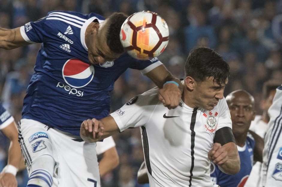 Balbuena segurando todo ataque do Millonarios no jogo que aconteceu na Colmbia