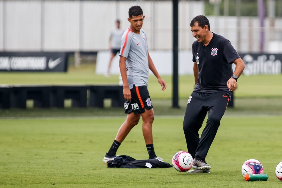 Matheus Matias tem agradado a Fbio Carille e comisso durante os treinos