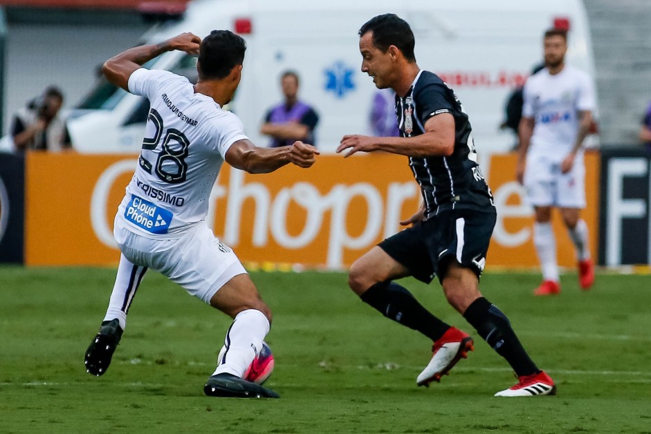 Corinthians amargou um empate com gosto de derrota contra o Santos, no Pacaembu