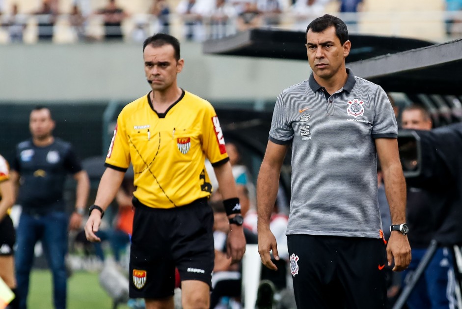 Fbio Carille comandou o time no empate em 1 a 1 diante do Santos, no Pacembu