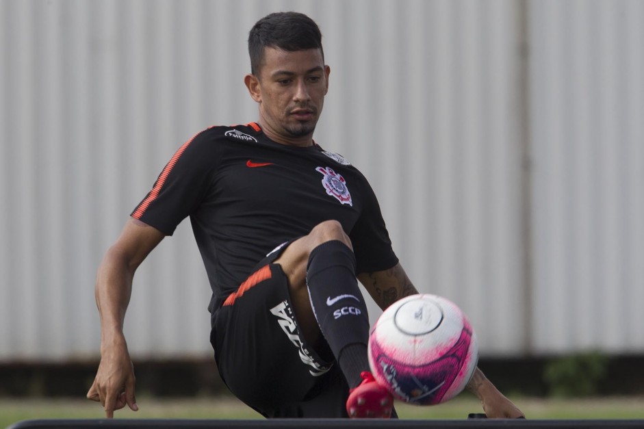 Lucca treina com o elenco; O foco  o Bragantino pelo campeonato paulista