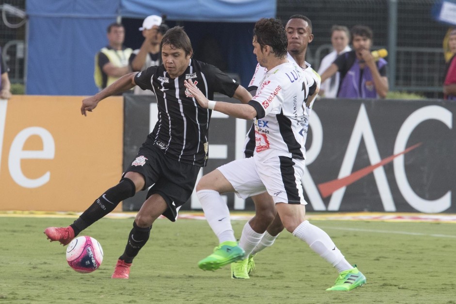 Romero voltou a ser titular diante do Bragantino, mas passou em branco