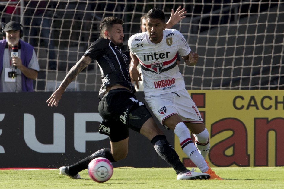 Pedro Henrique atuando contra o São Paulo