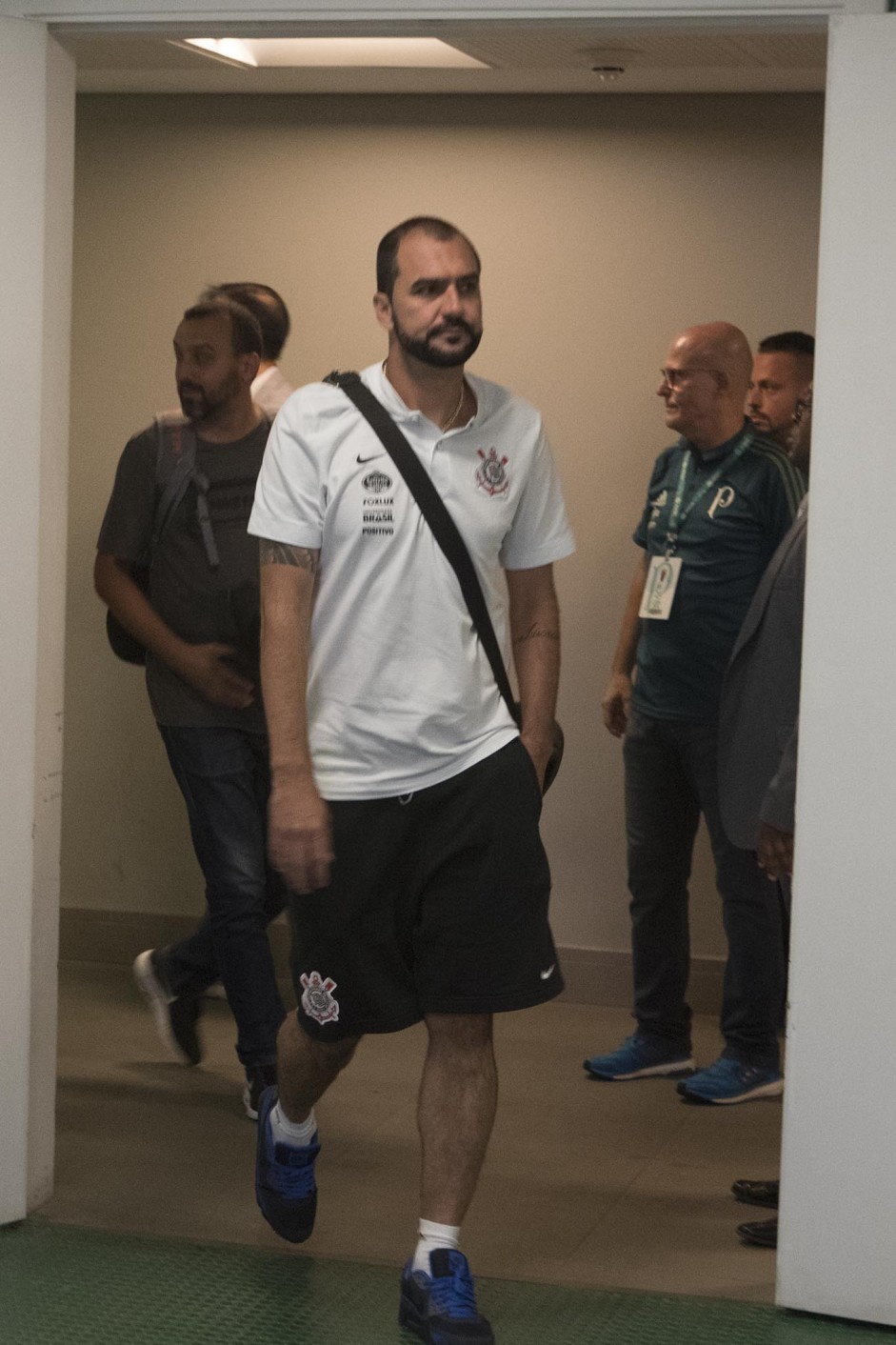 Danilo antes de encarar o Palmeiras