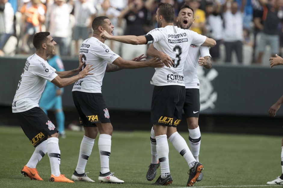 Henrique marcou o gol do Corinthians contra o Cear