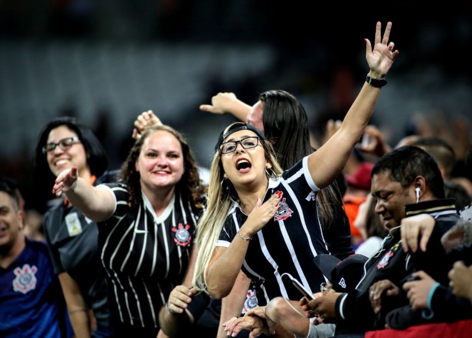 A Arena Corinthians no estava lotada, mas quem foi presenciou um show de bola