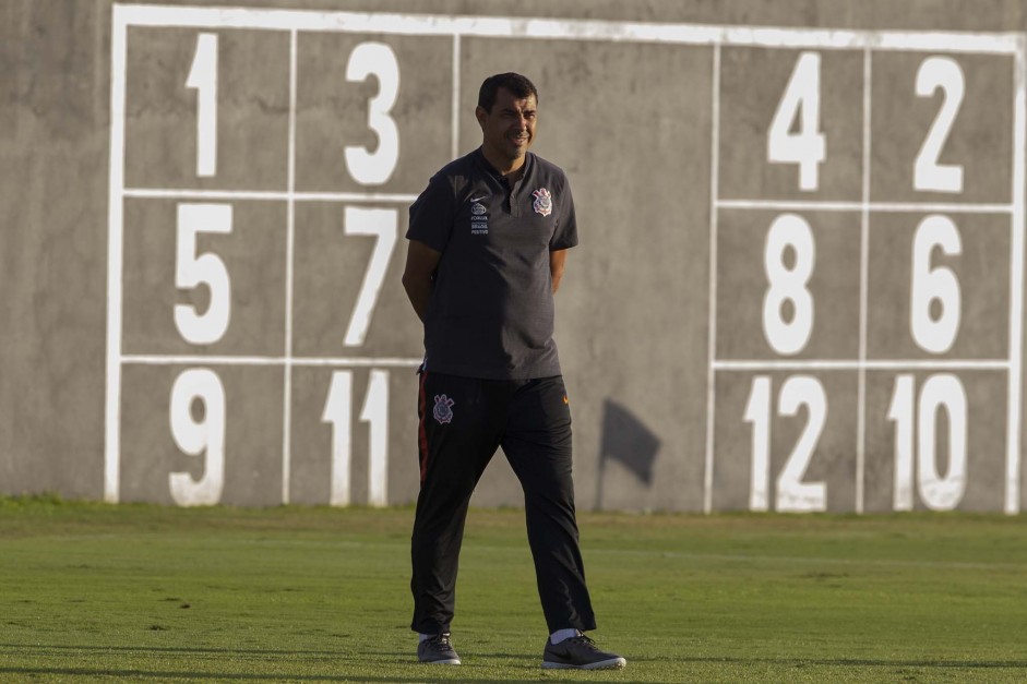 Carille comandou o ltimo treino antes do duelo decisivo contra o Vitria, pela Copa do Brasil