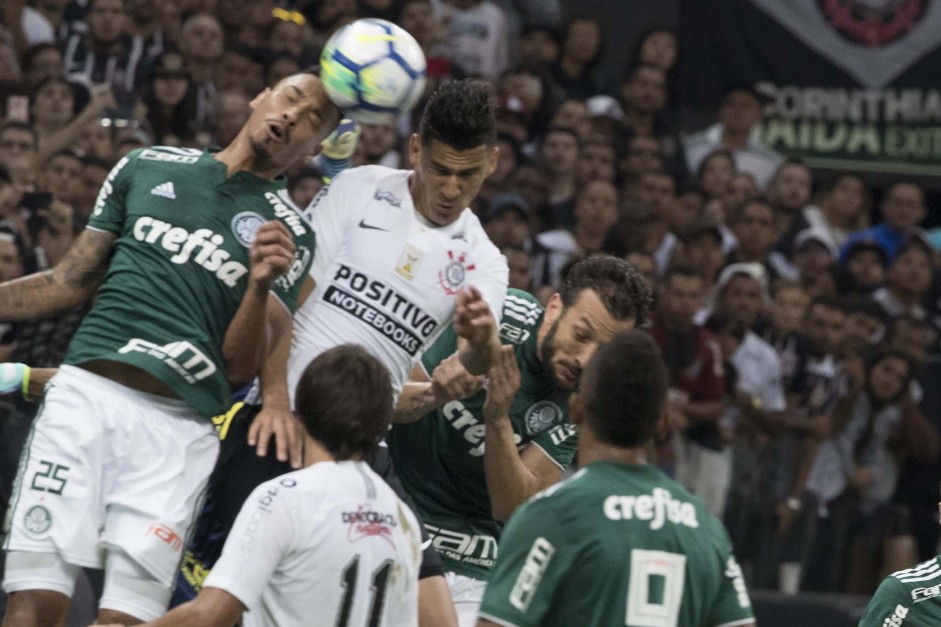 Balbuena durante jogo contra o Palmeiras, na Arena Corinthians, pelo Brasileiro