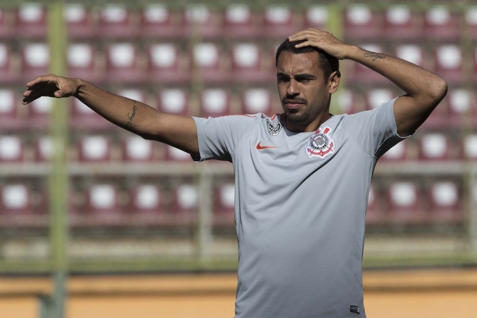 Jnior Dutra em treino no estdio Metropolitano de Lara, na Venezuela