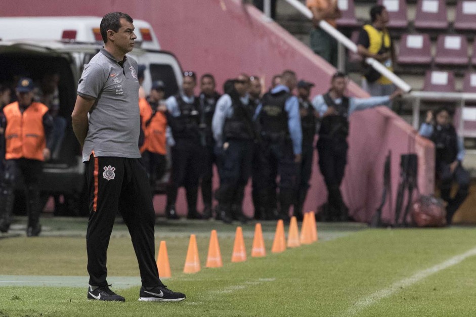 Fbio Carille durante jogo contra o Deportivo Lara