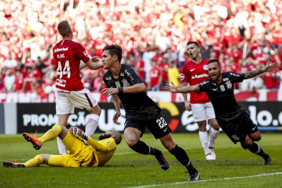 Corinthians enfrentou Internacional no Beira-Rio no primeiro turno do Brasileiro passado