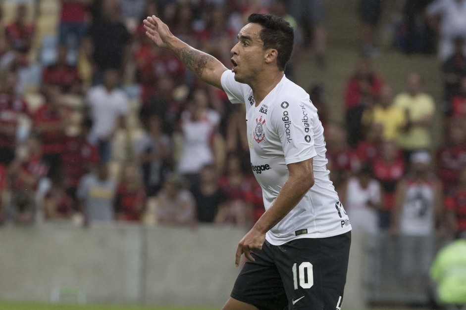 Corinthians de Jadson enfrenta o Flamengo no Maracanã nesta quarta-feira Corinthians de Jadson enfrenta o Flamengo no Maracanã nesta quarta-feira