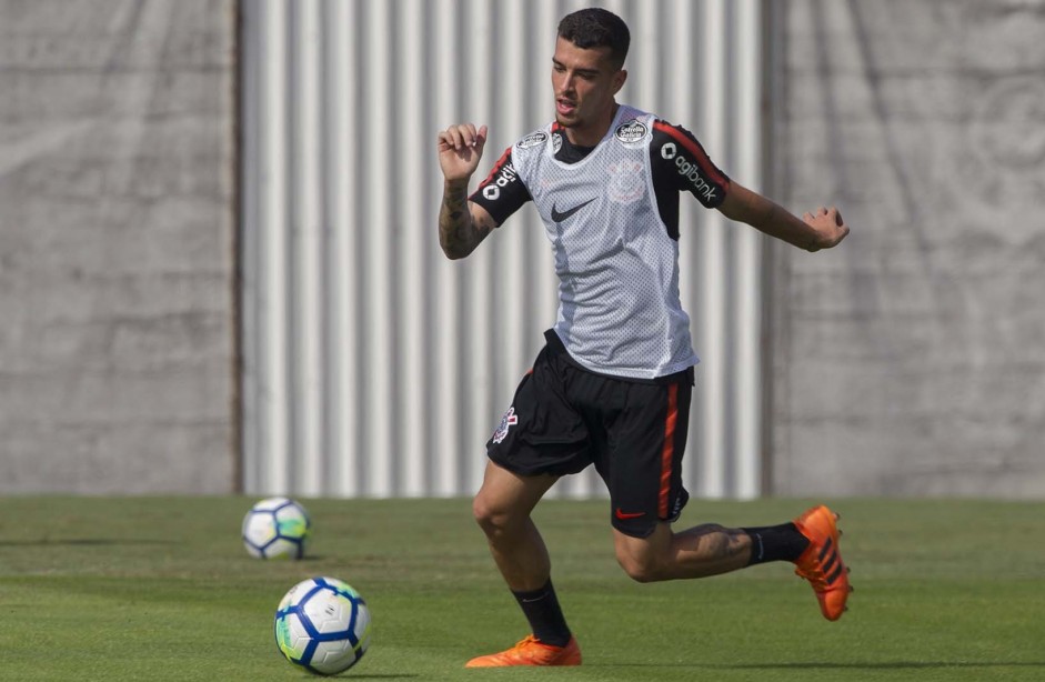 Jogadores treinaram pela manh por conta do jogo da Seleo Brasileira, pela Copa do Mundo