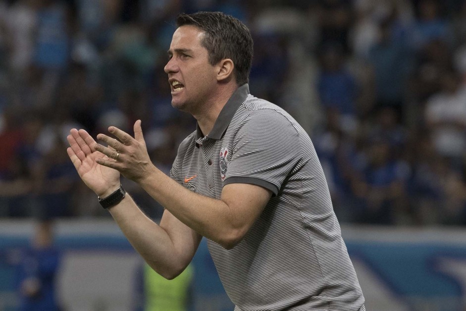 Osmar Loss exaltou a vitória de 2 a 0 do Corinthians diante do Botafogo Osmar Loss exaltou a vitória de 2 a 0 do Corinthians diante do Botafogo