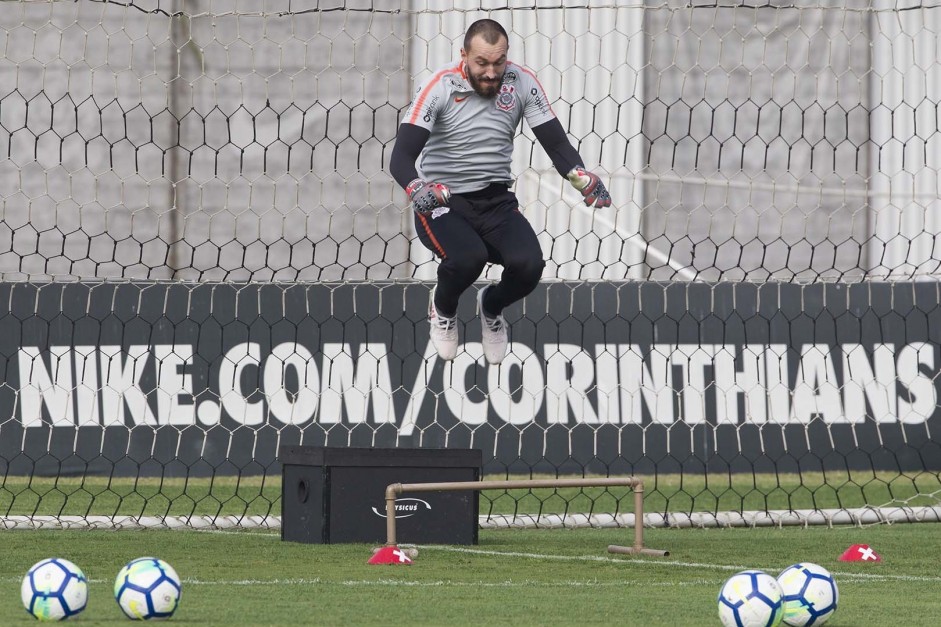 Walter treina duro no treino da manhã
