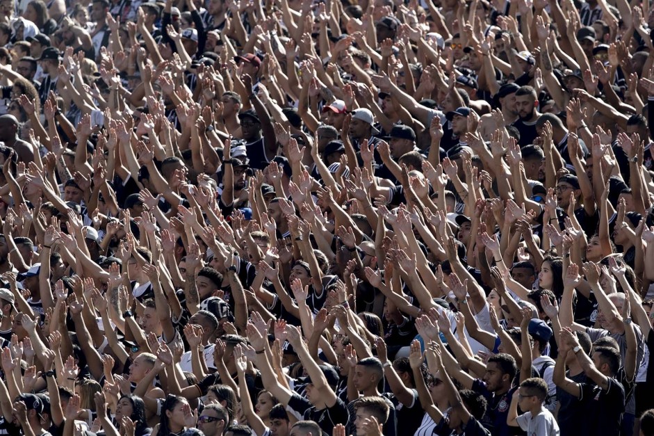 27 mil torcedores compareceram  Arena Corinthians para o jogo amistoso contra o Grmio