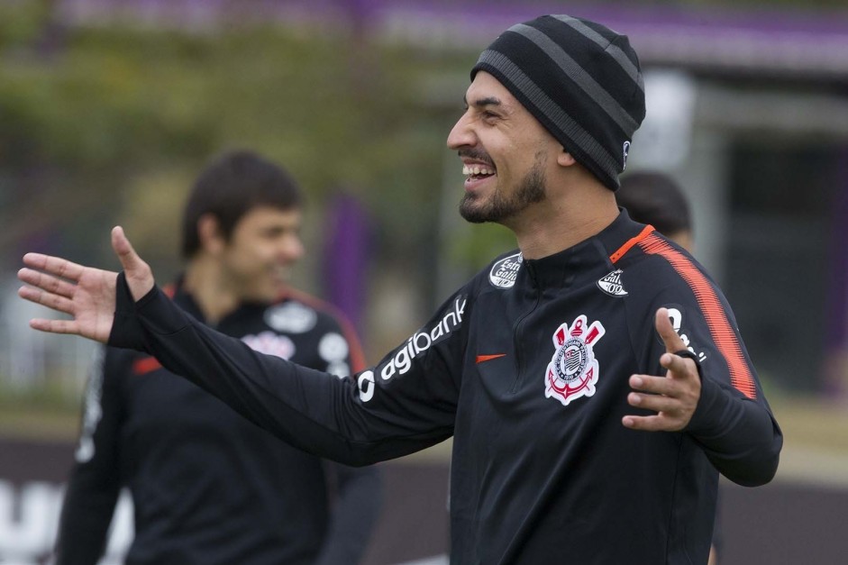 Pedro Henrique treinando com o grupo para o duelo contra o amistoso, na Arena Corinthians