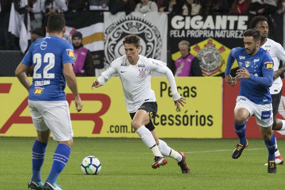 Mateus Vital durante amistoso contra o Cruzeiro, na Arena Corinthians