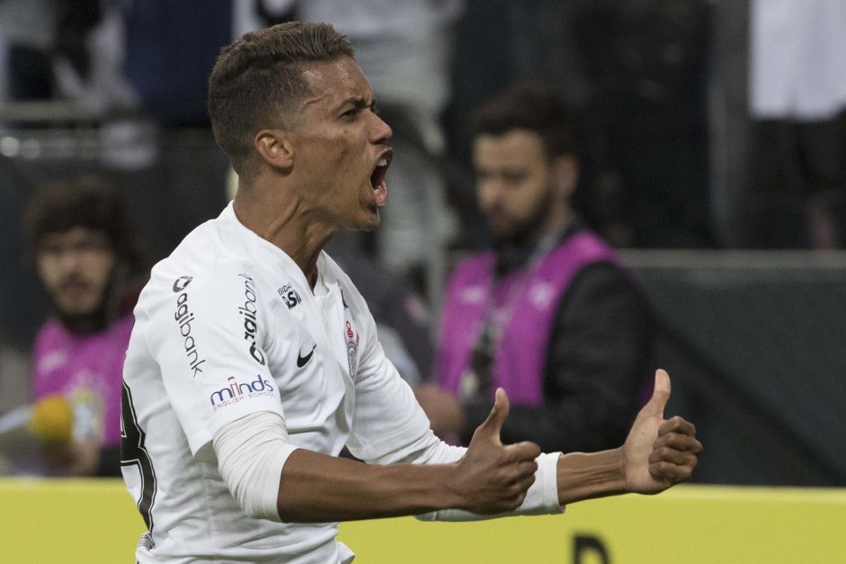 Pedrinho comemorou muito o gol contra o Cruzeiro, que empatou o placar na Arena Corinthians