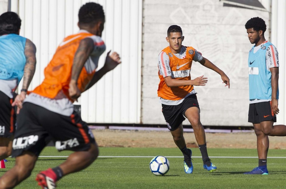 Matheus Matias no treinamento de hoje no CT Joaquim Grava