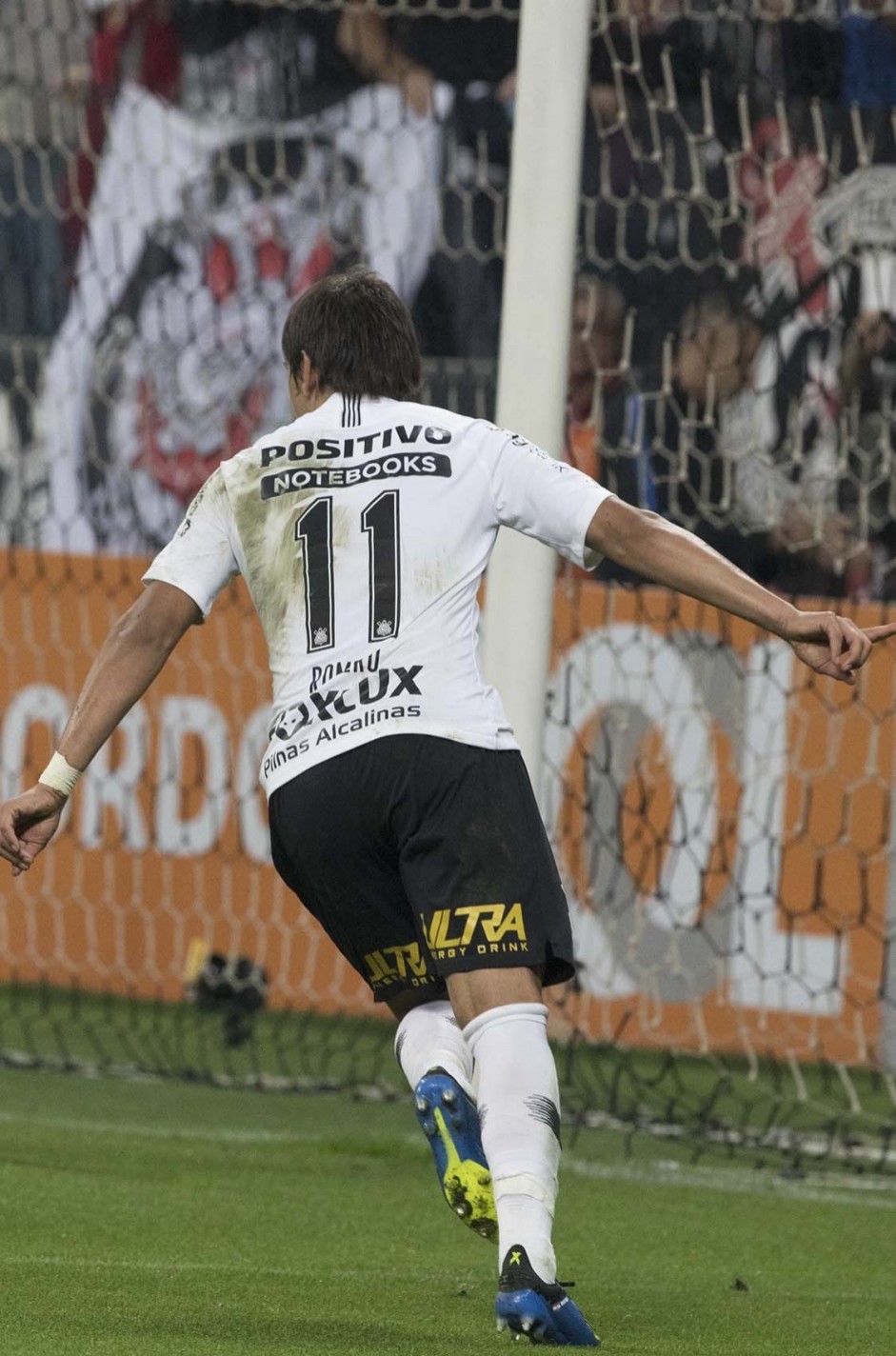 Romero anotou o segundo tento do Timão contra o Botafogo, na Arena Corinthians