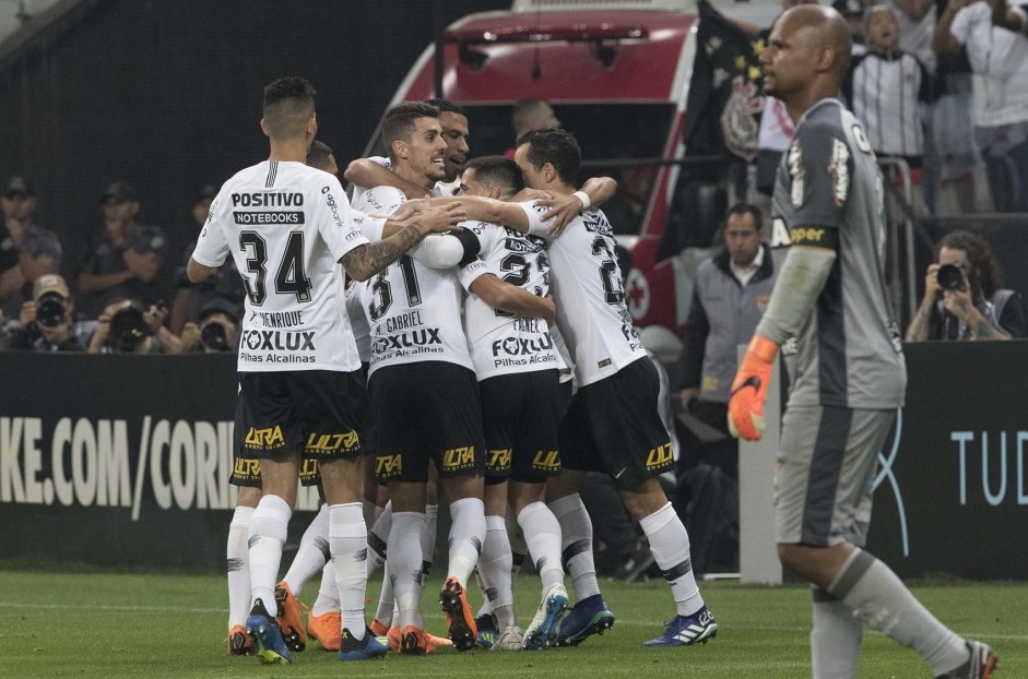 Romero marcou o segundo gol do Corinthians contra o Botafogo, na volta do Brasileirão