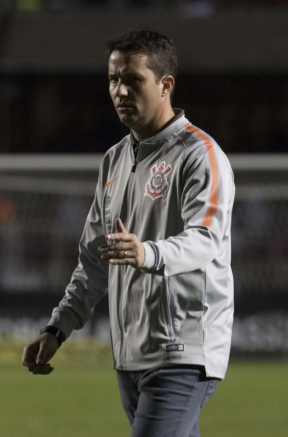 Osmar Loss sofreu mais uma derrota no comando do Corinthians