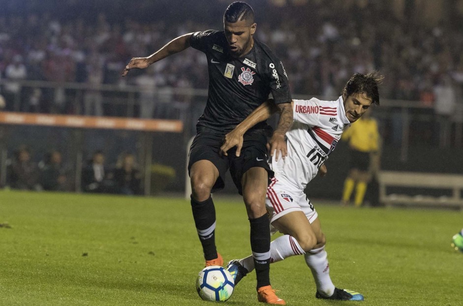 Apesar da derrota, Jonathas teve desempenho satisfatório contra o São Paulo