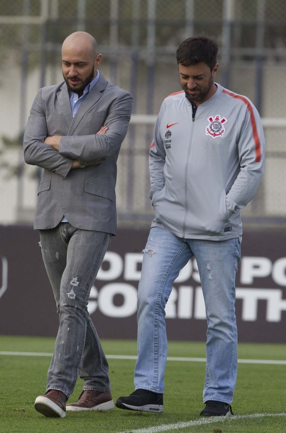 Alessandro Mori e Duílio Monteiro marcaram presença no treino de hoje no CT