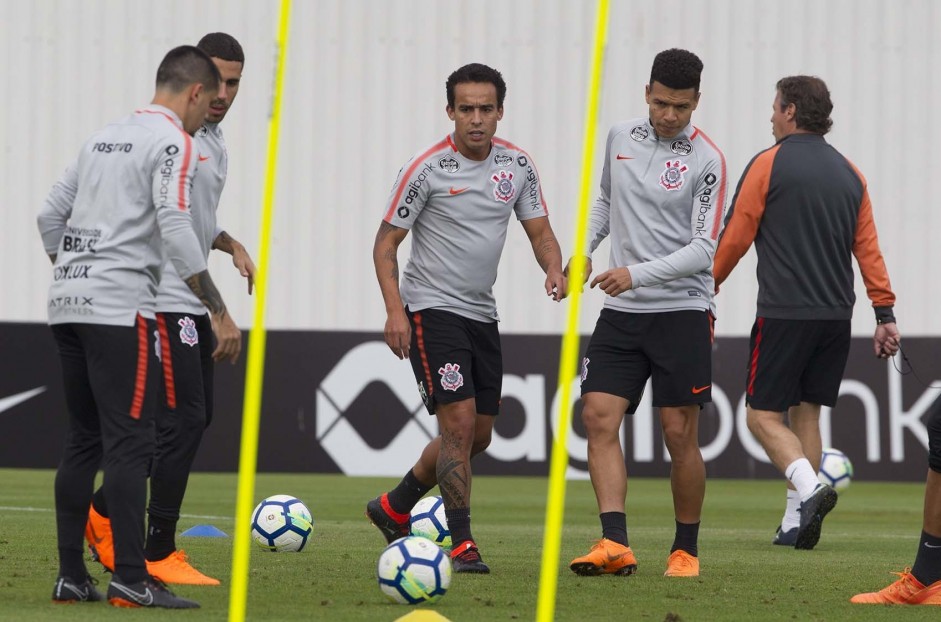 Treino desta tera-feira prepara o time para encarar o Cruzeiro, na Arena Corinthians