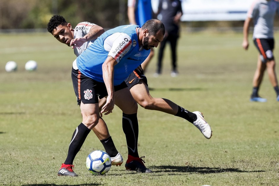 Danilo e Douglas no treino de hoje no CT do Brasiliense